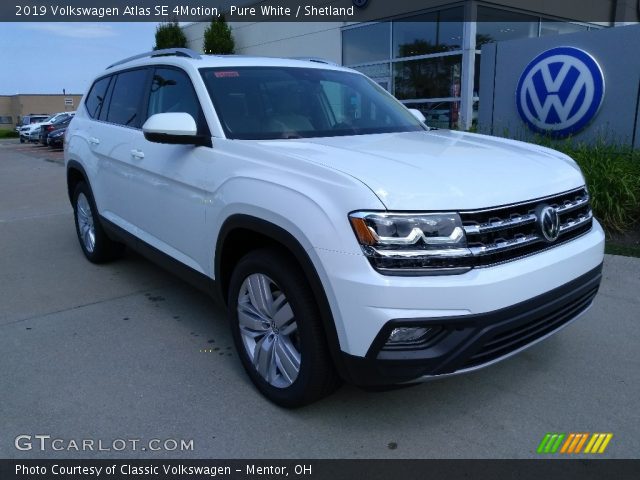 2019 Volkswagen Atlas SE 4Motion in Pure White