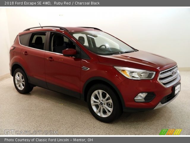 2018 Ford Escape SE 4WD in Ruby Red