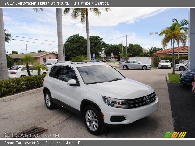 2017 Volkswagen Tiguan Wolfsburg in Pure White