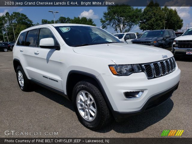 2020 Jeep Grand Cherokee Laredo E 4x4 in Bright White