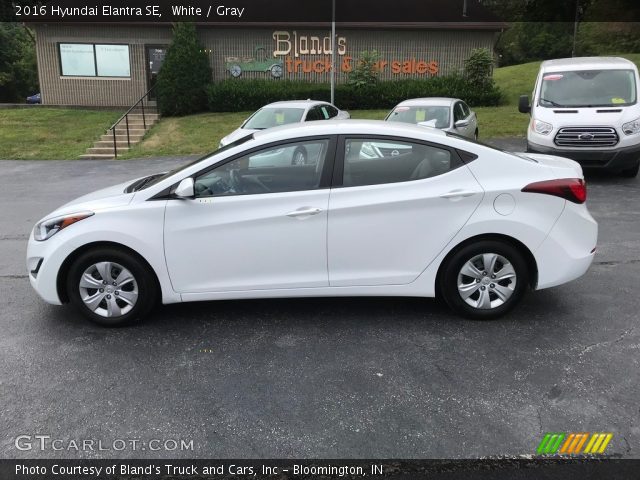 2016 Hyundai Elantra SE in White