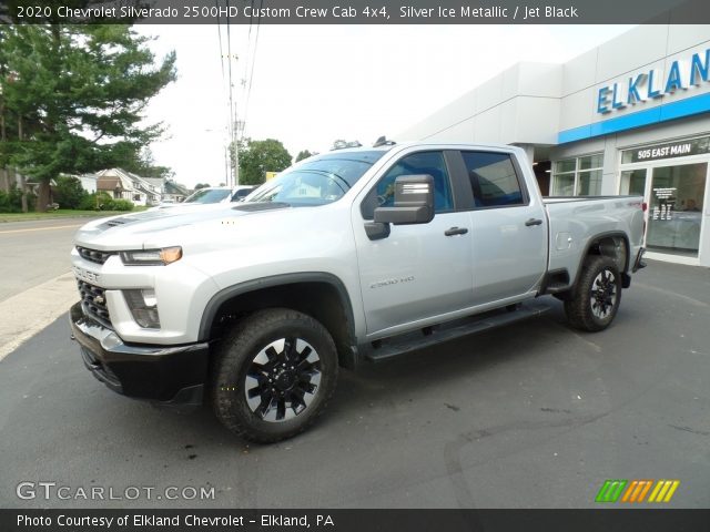 2020 Chevrolet Silverado 2500HD Custom Crew Cab 4x4 in Silver Ice Metallic