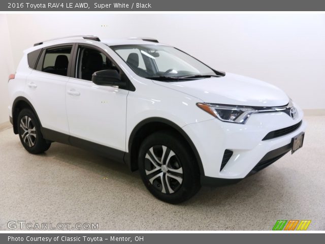 2016 Toyota RAV4 LE AWD in Super White
