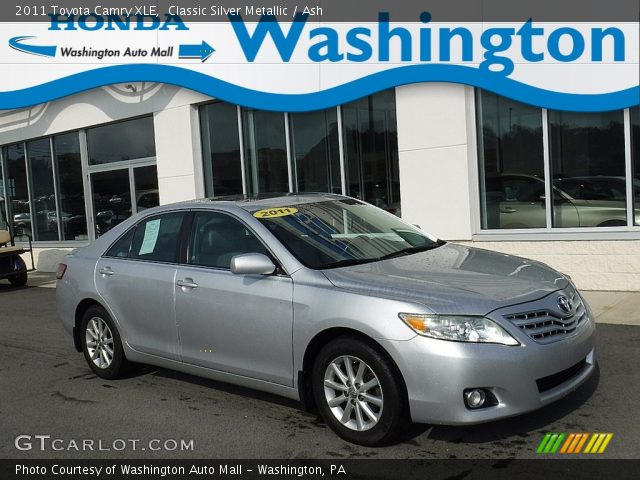 2011 Toyota Camry XLE in Classic Silver Metallic