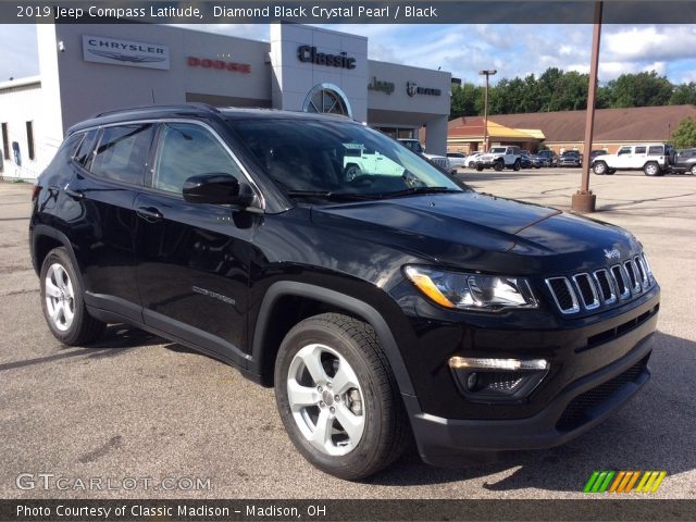 2019 Jeep Compass Latitude in Diamond Black Crystal Pearl