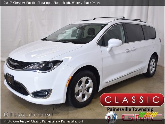2017 Chrysler Pacifica Touring L Plus in Bright White