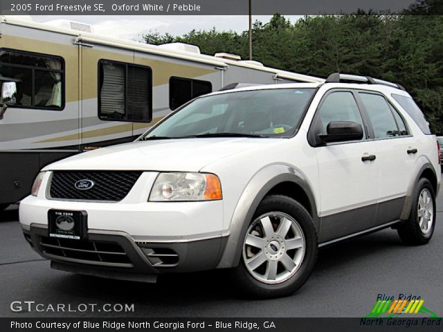 2005 Ford Freestyle SE in Oxford White