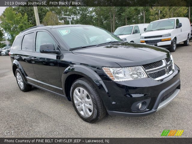 2019 Dodge Journey SE in Pitch Black