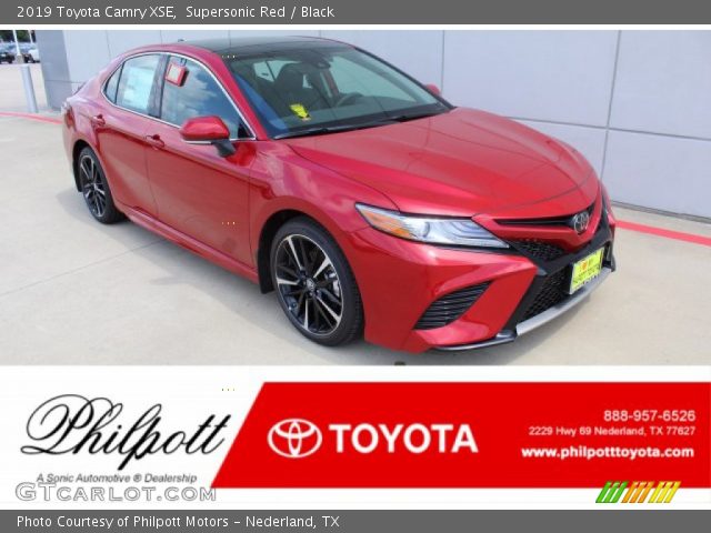 2019 Toyota Camry XSE in Supersonic Red