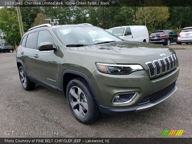 2020 Jeep Cherokee Limited 4x4 in Olive Green Pearl