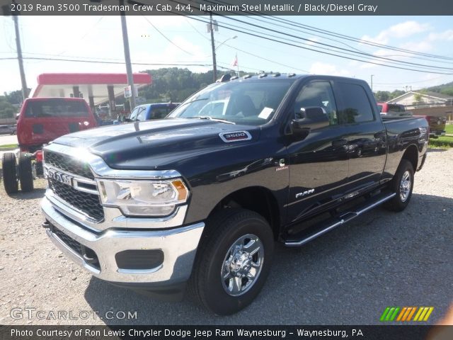 2019 Ram 3500 Tradesman Crew Cab 4x4 in Maximum Steel Metallic