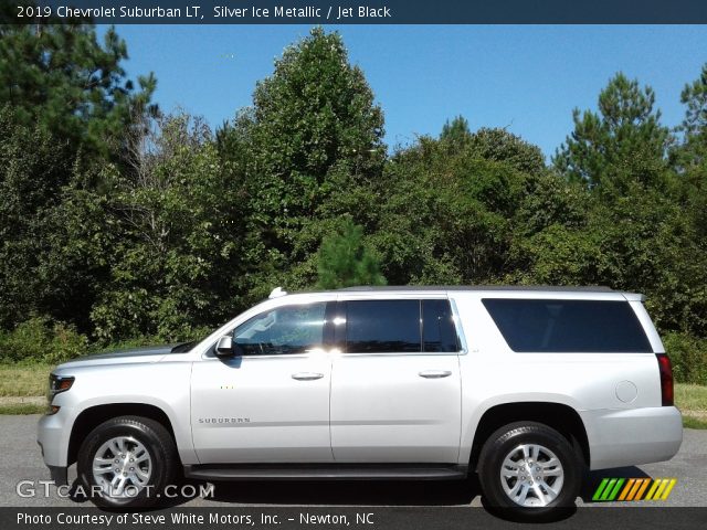 2019 Chevrolet Suburban LT in Silver Ice Metallic