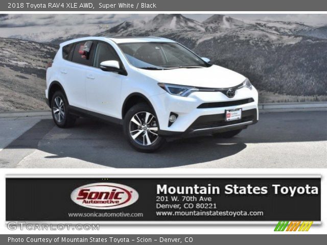 2018 Toyota RAV4 XLE AWD in Super White