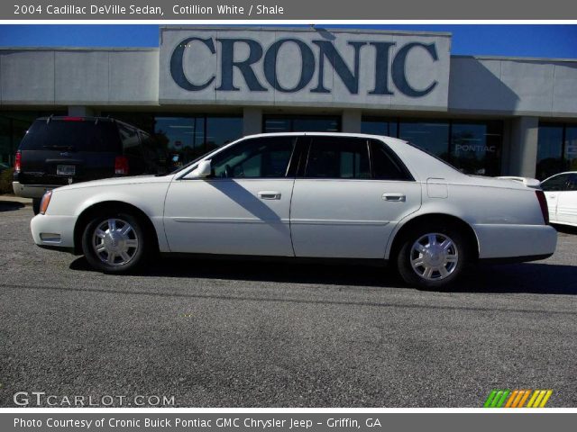 2004 Cadillac DeVille Sedan in Cotillion White