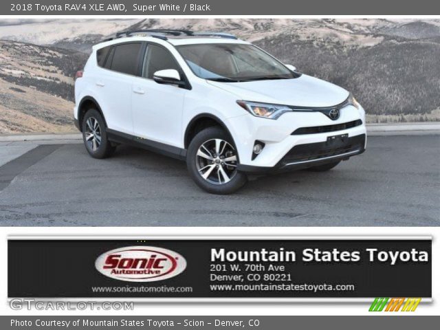 2018 Toyota RAV4 XLE AWD in Super White