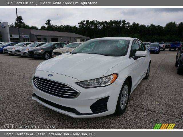 2019 Ford Fusion S in Oxford White