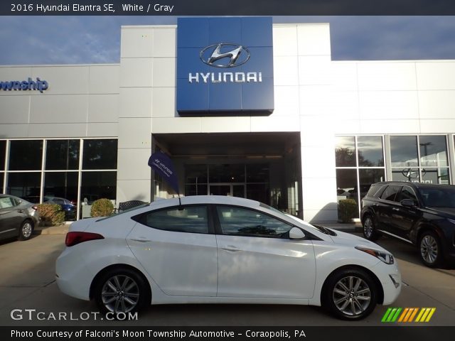 2016 Hyundai Elantra SE in White