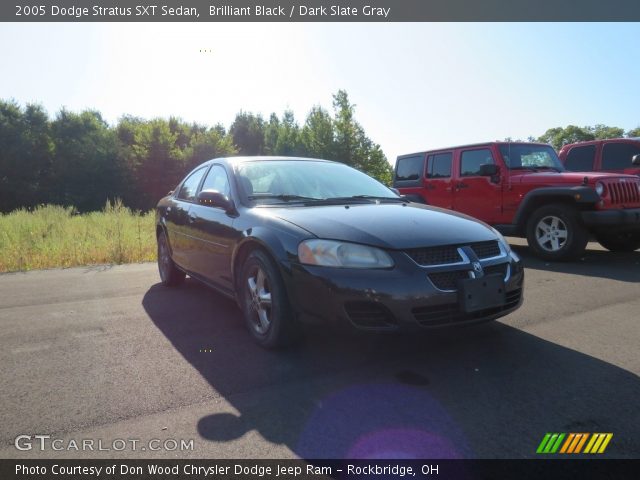 2005 Dodge Stratus SXT Sedan in Brilliant Black