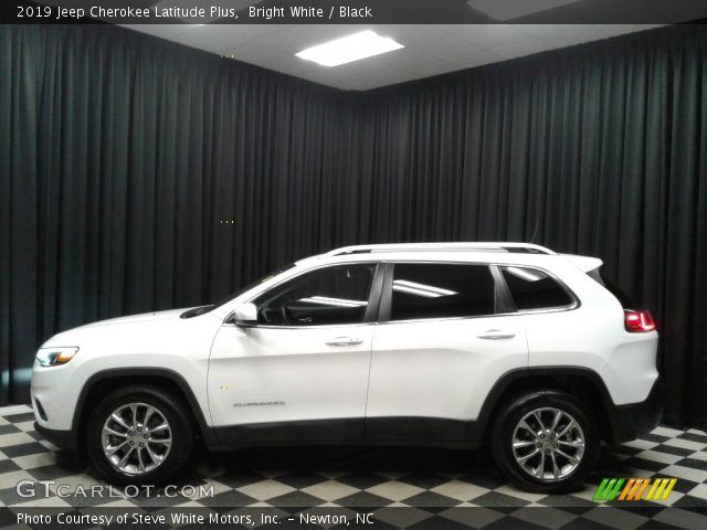 2019 Jeep Cherokee Latitude Plus in Bright White