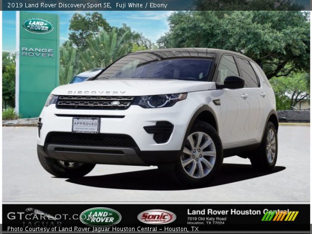2019 Land Rover Discovery Sport SE in Fuji White