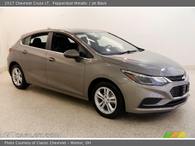 2017 Chevrolet Cruze LT in Pepperdust Metallic