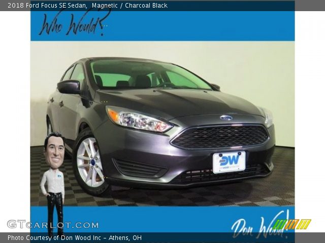 2018 Ford Focus SE Sedan in Magnetic