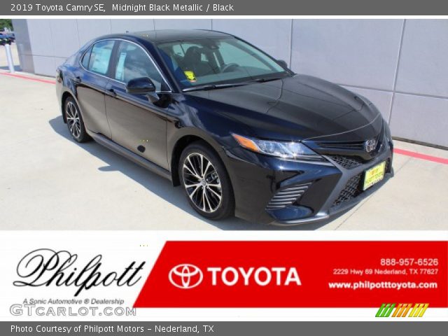 2019 Toyota Camry SE in Midnight Black Metallic
