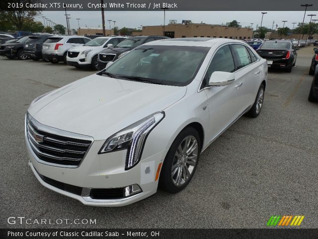 2019 Cadillac XTS Luxury in Crystal White Tricoat