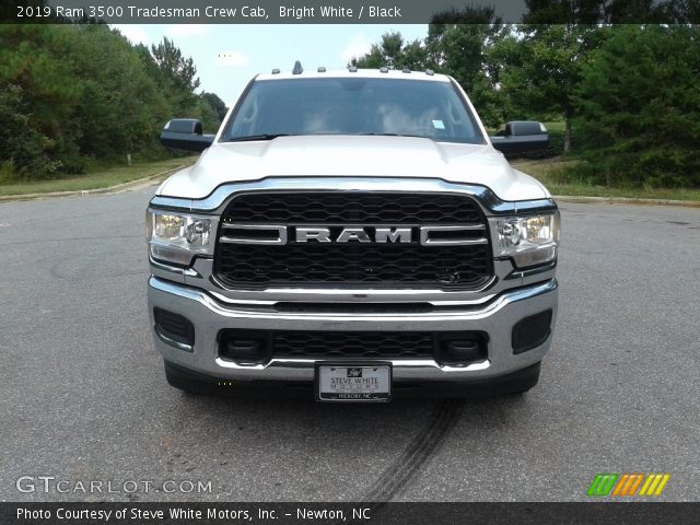 2019 Ram 3500 Tradesman Crew Cab in Bright White