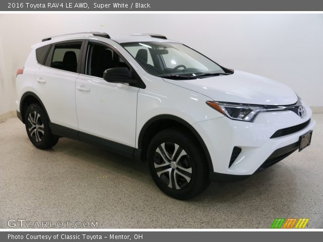 2016 Toyota RAV4 LE AWD in Super White