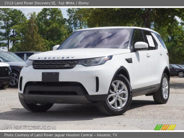 2019 Land Rover Discovery SE in Fuji White
