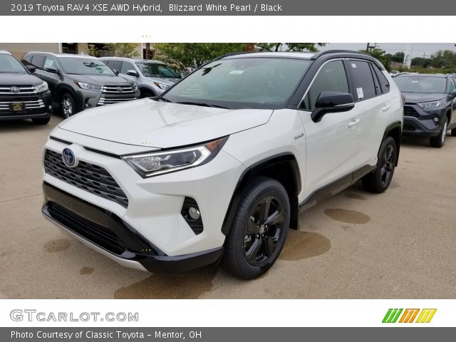 2019 Toyota RAV4 XSE AWD Hybrid in Blizzard White Pearl