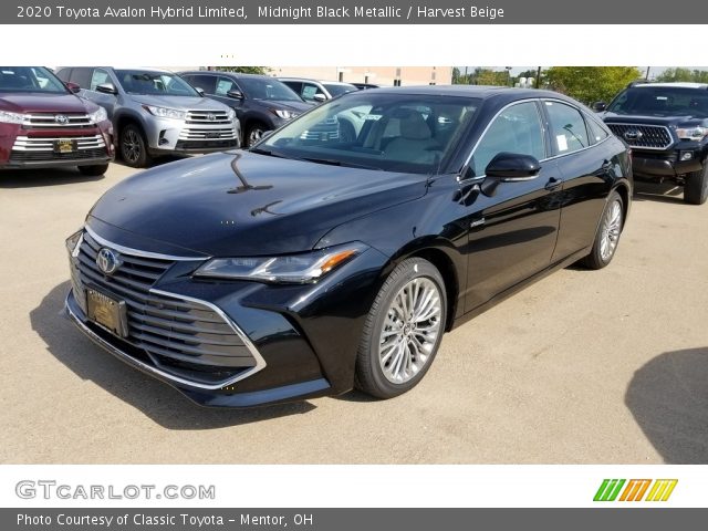 2020 Toyota Avalon Hybrid Limited in Midnight Black Metallic