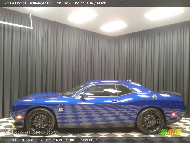 2019 Dodge Challenger R/T Scat Pack in Indigo Blue