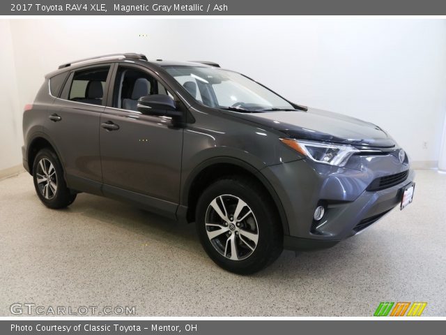 2017 Toyota RAV4 XLE in Magnetic Gray Metallic