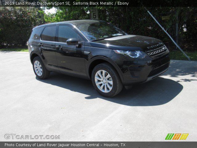 2019 Land Rover Discovery Sport SE in Santorini Black Metallic