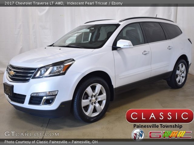 2017 Chevrolet Traverse LT AWD in Iridescent Pearl Tricoat