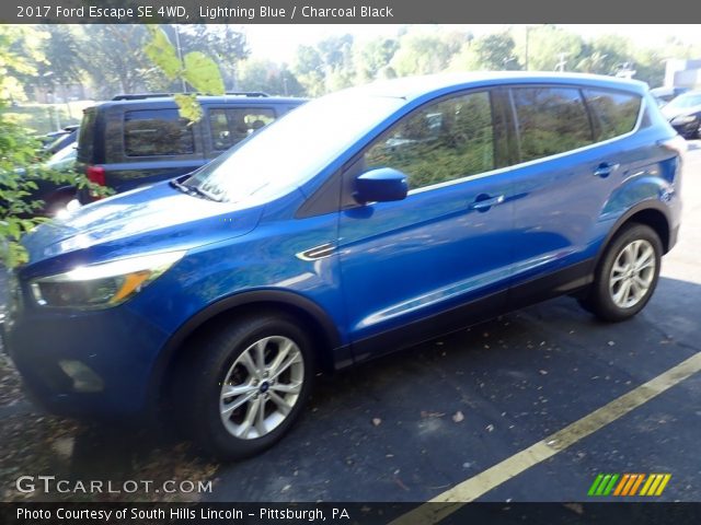 2017 Ford Escape SE 4WD in Lightning Blue