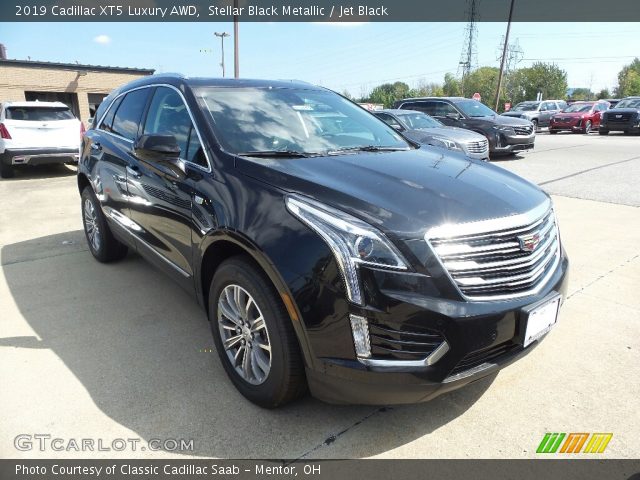 2019 Cadillac XT5 Luxury AWD in Stellar Black Metallic
