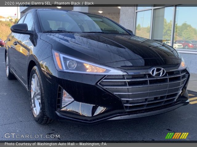 2020 Hyundai Elantra SEL in Phantom Black