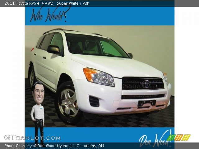 2011 Toyota RAV4 I4 4WD in Super White