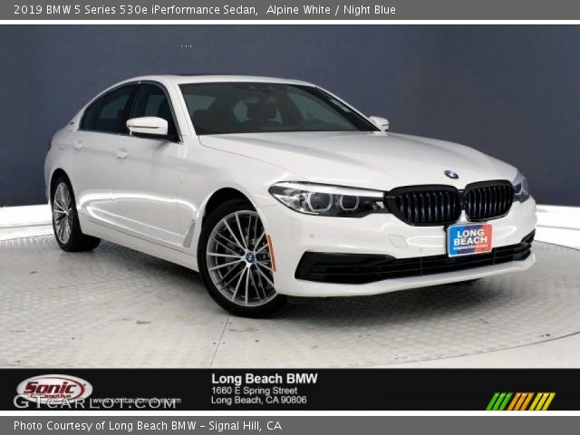 2019 BMW 5 Series 530e iPerformance Sedan in Alpine White