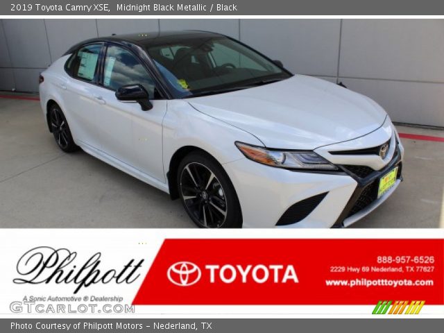 2019 Toyota Camry XSE in Midnight Black Metallic