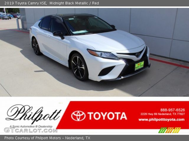 2019 Toyota Camry XSE in Midnight Black Metallic
