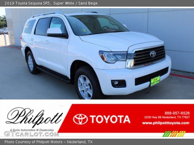 2019 Toyota Sequoia SR5 in Super White