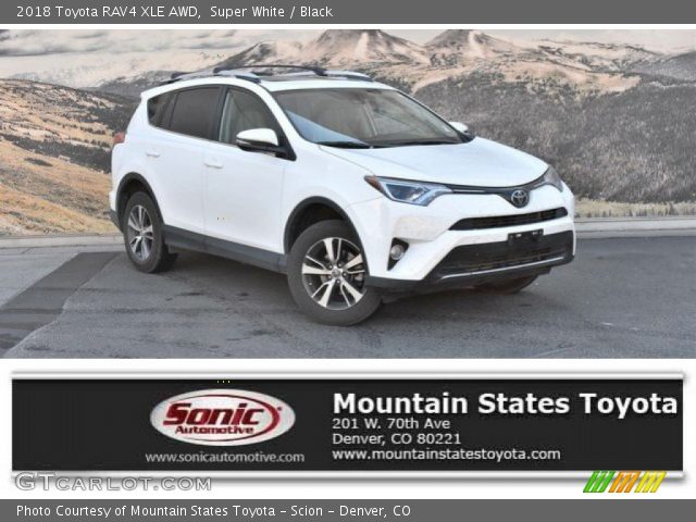 2018 Toyota RAV4 XLE AWD in Super White