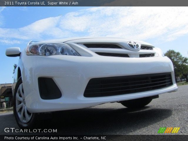 2011 Toyota Corolla LE in Super White