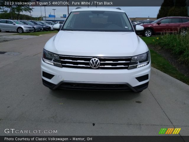 2019 Volkswagen Tiguan S 4MOTION in Pure White