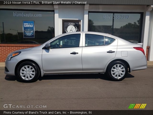 2019 Nissan Versa S Plus in Brilliant Silver Metallic