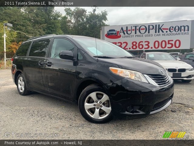 2011 Toyota Sienna LE in Black